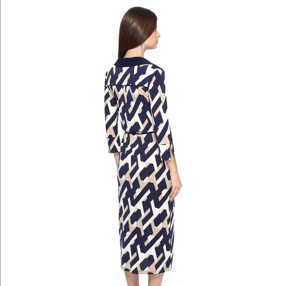 Laundry by Shelli Segal dress. - Picture 2 of 8